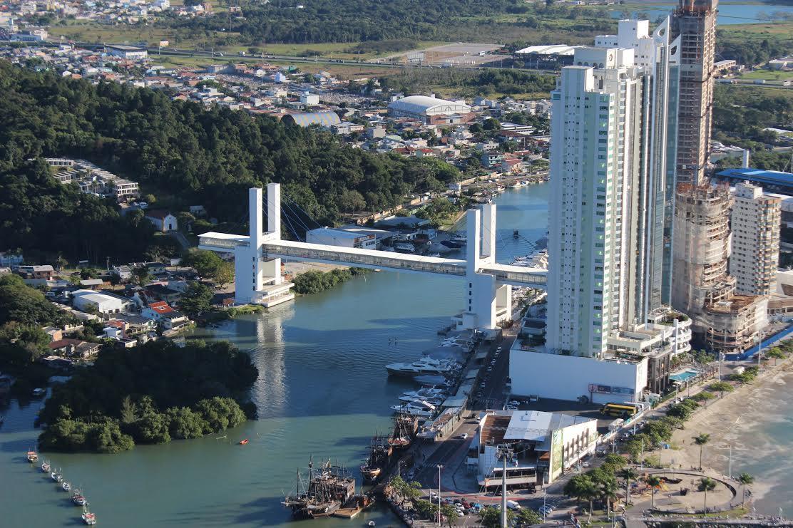 Apartament Ape Da Monica Balneário Camboriú Zewnętrze zdjęcie